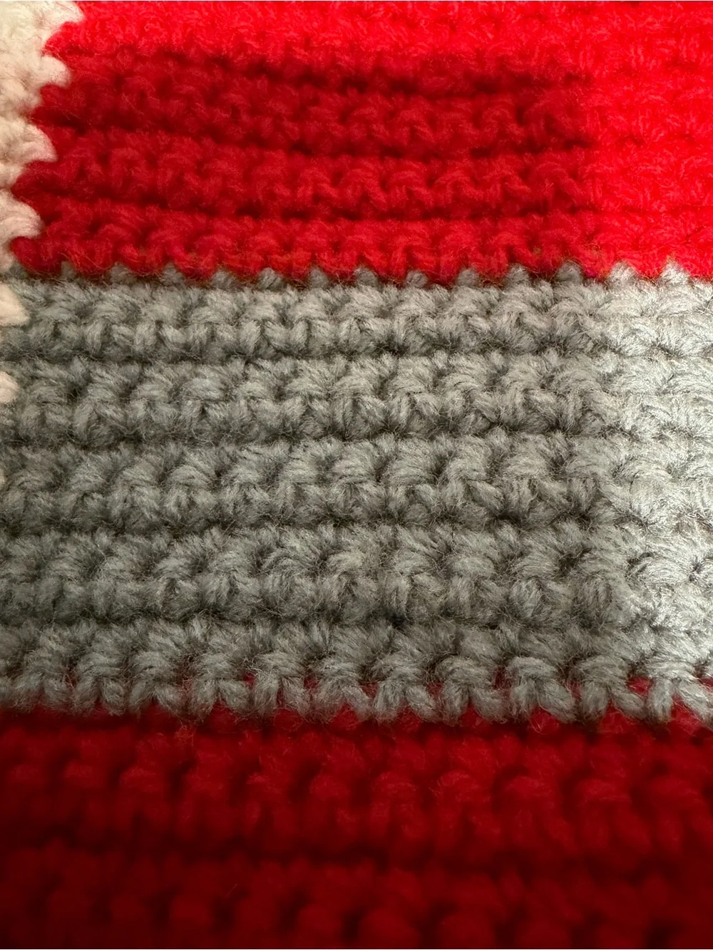 Crimson Knit Throw Blanket - Red and Cream